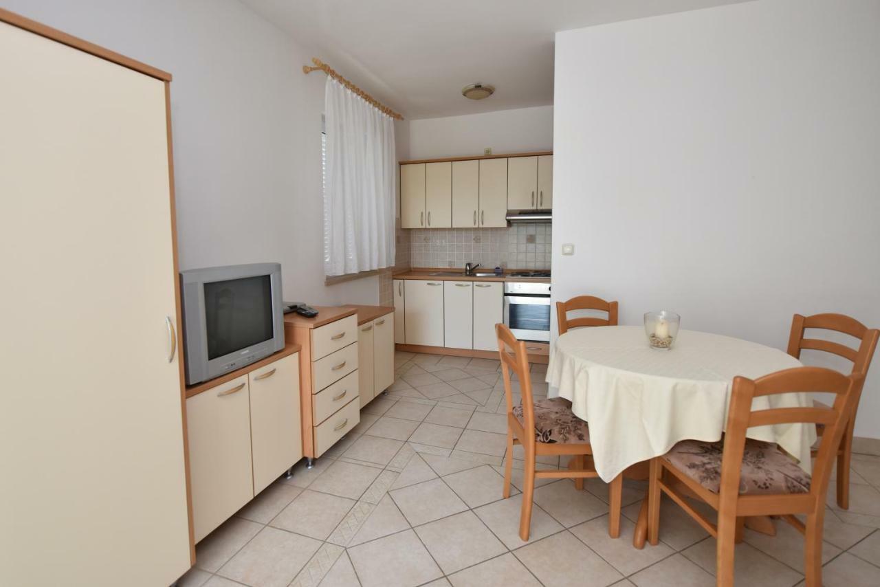 Milka Appartements Stara Novalja Kültér fotó