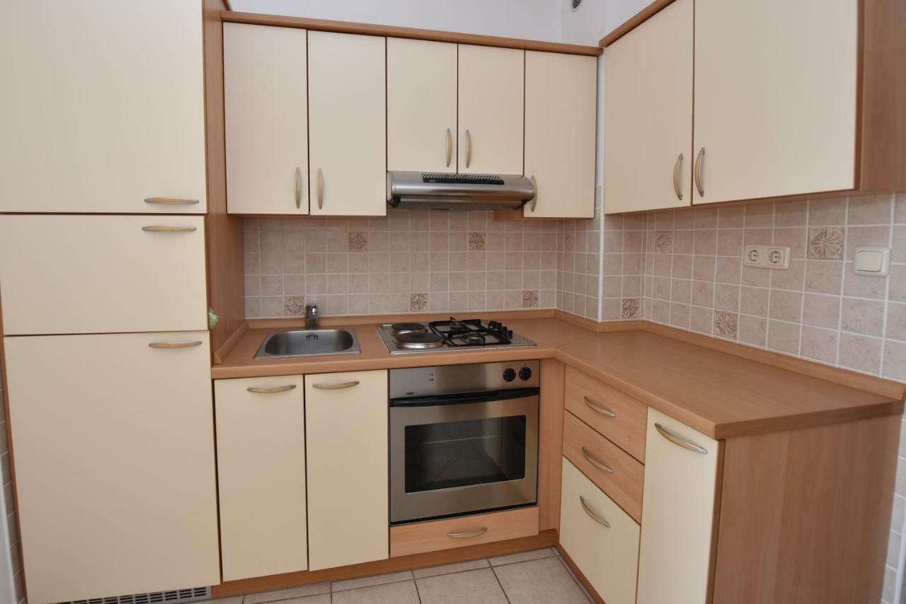 Milka Appartements Stara Novalja Kültér fotó