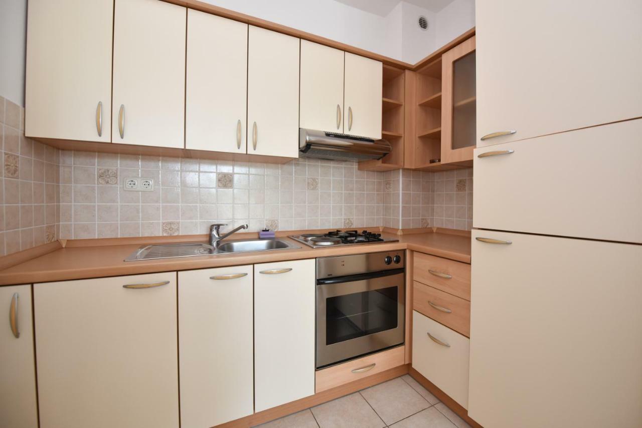 Milka Appartements Stara Novalja Kültér fotó