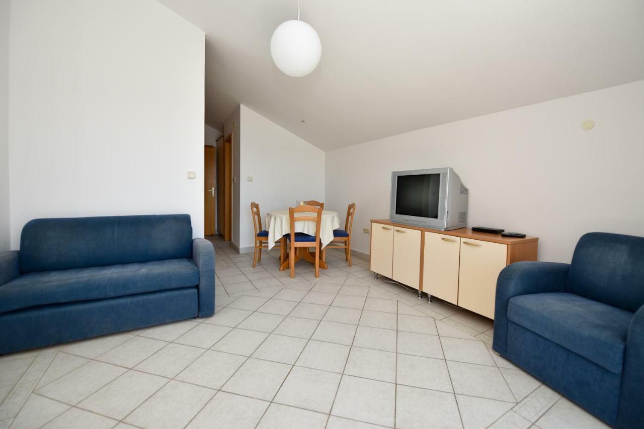 Milka Appartements Stara Novalja Kültér fotó